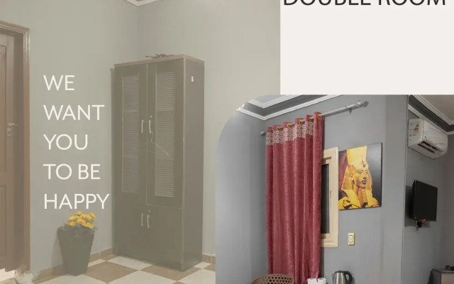 Pyramids stars view Inn