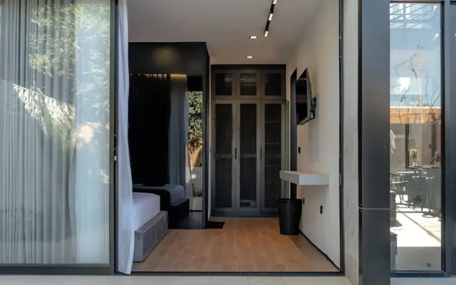 Black Rock Villas