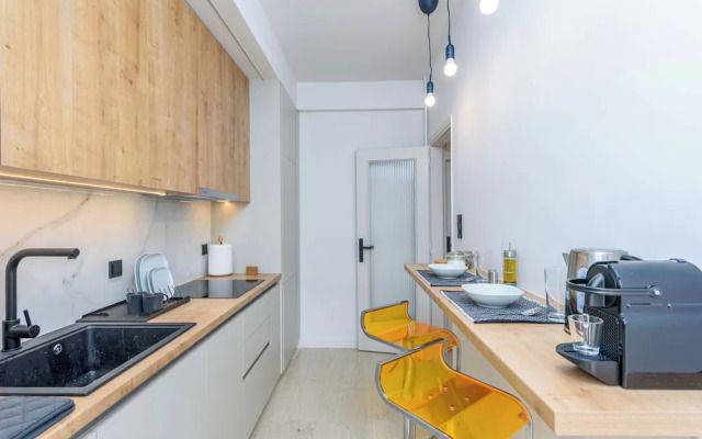 Zeus 2-Bedroom Apt with Acropolis View