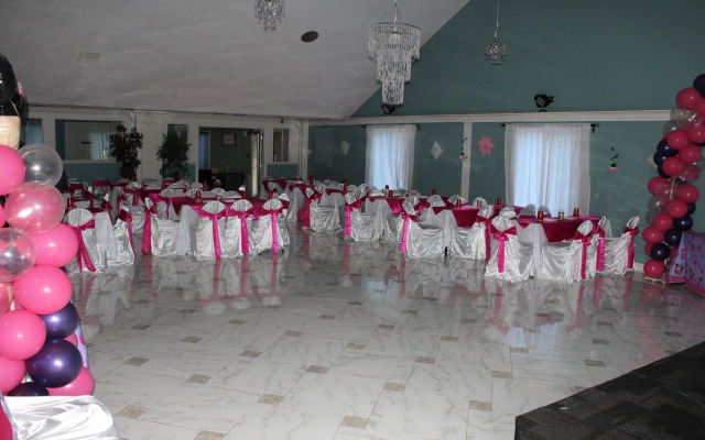 Rite4us Inn & Suites