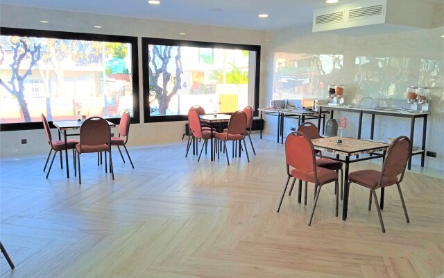 Hotel 153