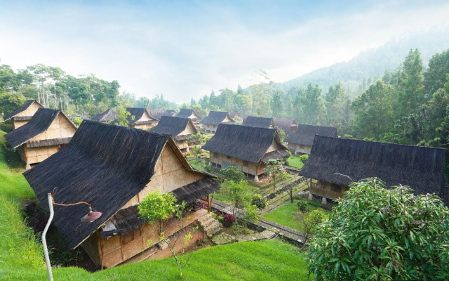 Villa Kampung Karuhun Sutan Raja