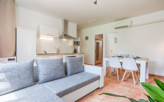 Relax piscine pétanque sauna jardin