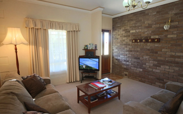 Swansea Cottages & Lodge Suites