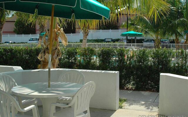 Capt Hiram's Resort