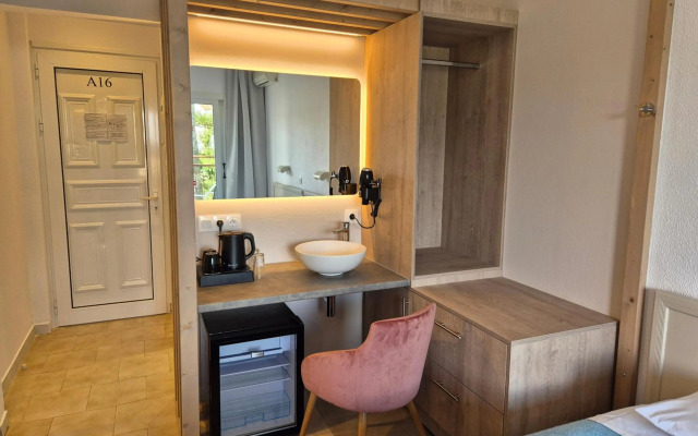 Morfeas Hotel
