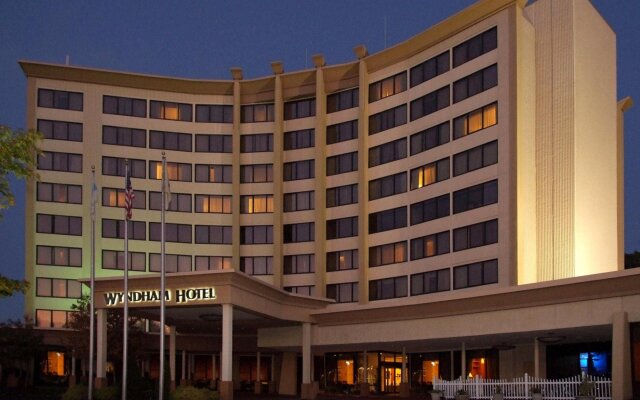 Clarion Hotel and Suites