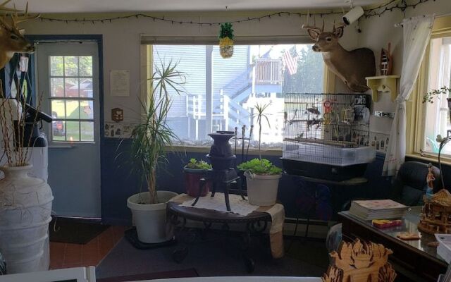 River Country Motor Lodge