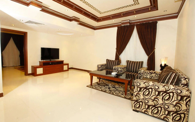 Meral Crown Hotel
