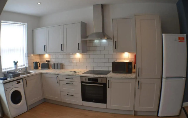 Birkenhead - 2 bedroom house