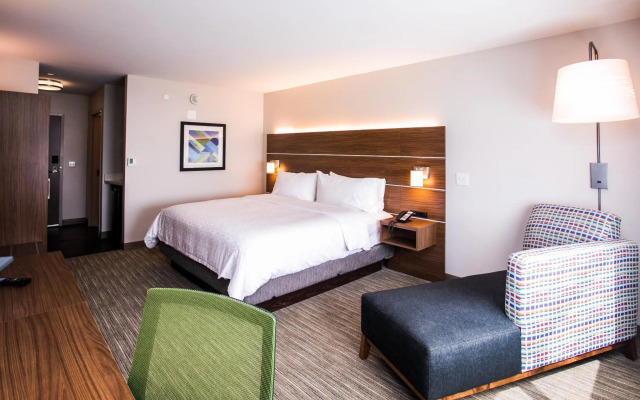 Holiday Inn Express & Suites Rehoboth Beach