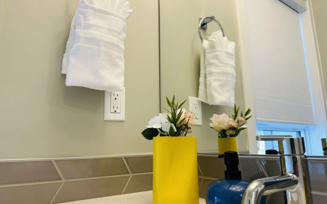 Skyline 205 Mountain View Townhouse-AC-Heated Pool-Hot Tub