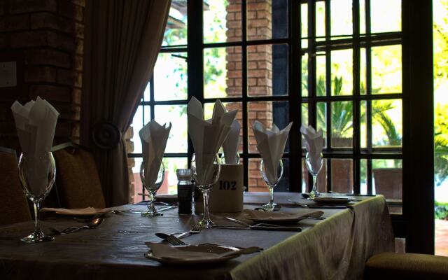 Waterfront Country Lodge