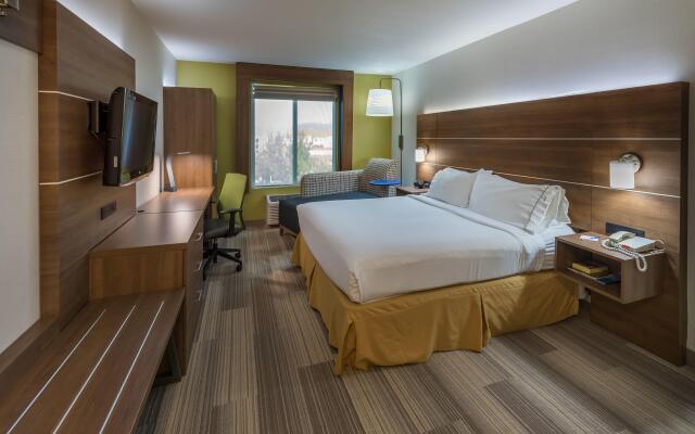 Holiday Inn Express & Suites Carson City by IHG