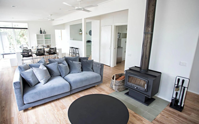 Lonsdale On Glaneuse