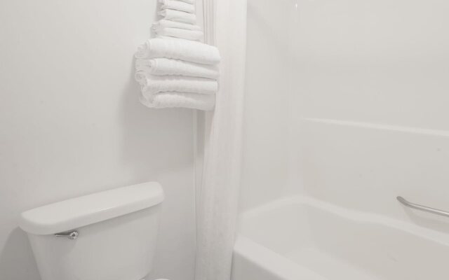 Knights Inn Sandusky