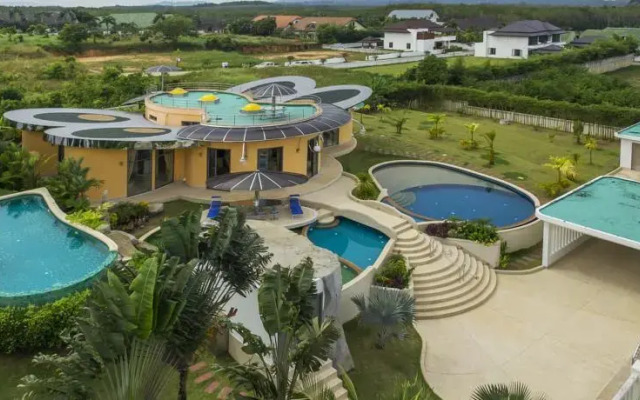 Villa Butterfly