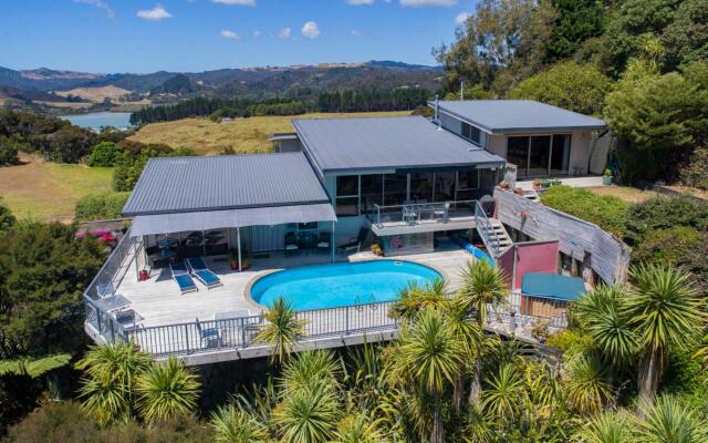 Waimanu Lodge Whangaroa Harbour