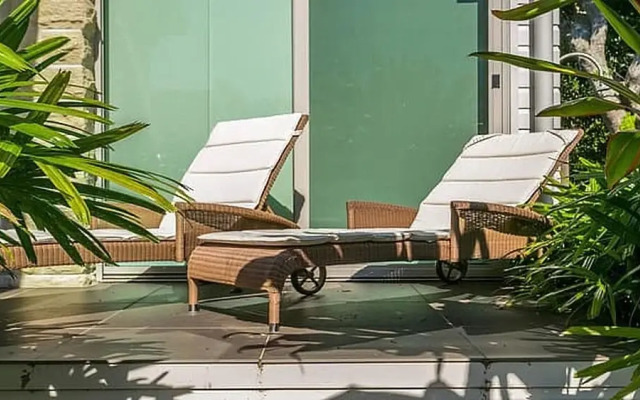 Your Luxury Escape - Red Bohemian