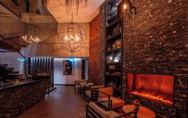 Kwetu Nairobi, Curio Collection by Hilton