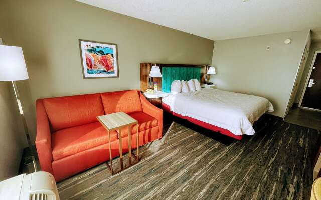 Hampton Inn & Suites Pensacola I-10 N at Univ. Town Plaza