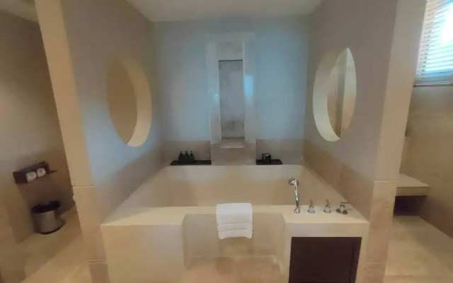 Shasa Vela Condominium G, 3 Bedroom 260 sqm