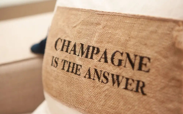 Prime Clifton Location - R&R Guesthouse 1