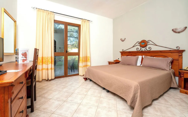 Hotel Ribot with pool in Arborea