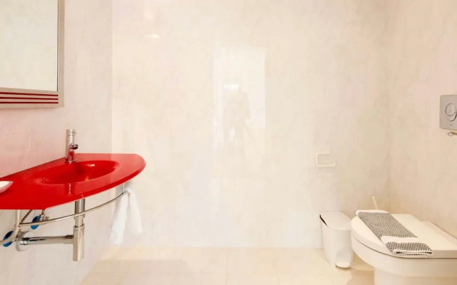 Sparkling Villa in Acrotiri with Private Pool near Sea Beach
