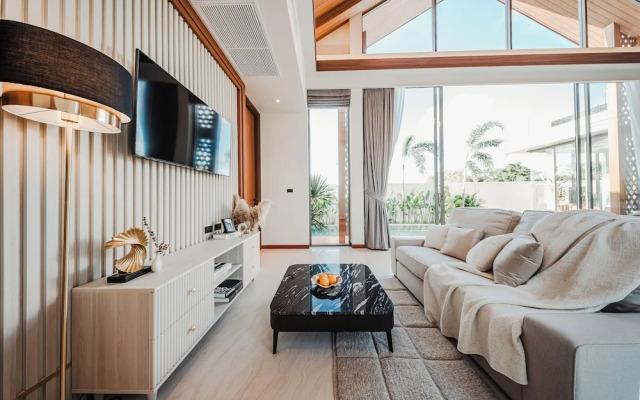 The Ozone Condotel Phuket