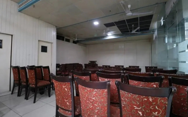 Amar Hotel By GRB