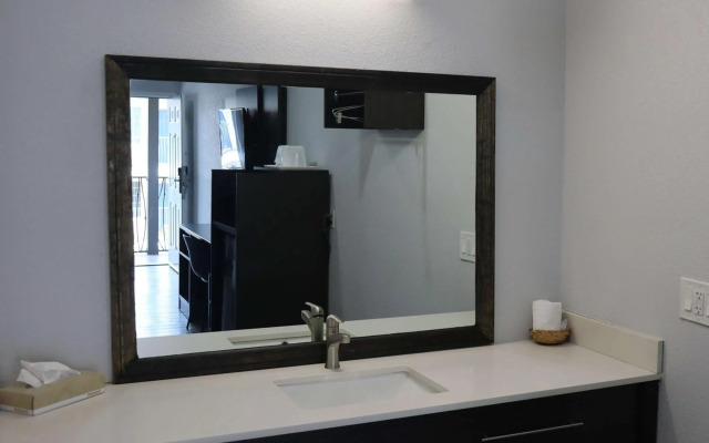 Motel 6 San Diego, CA - Southbay