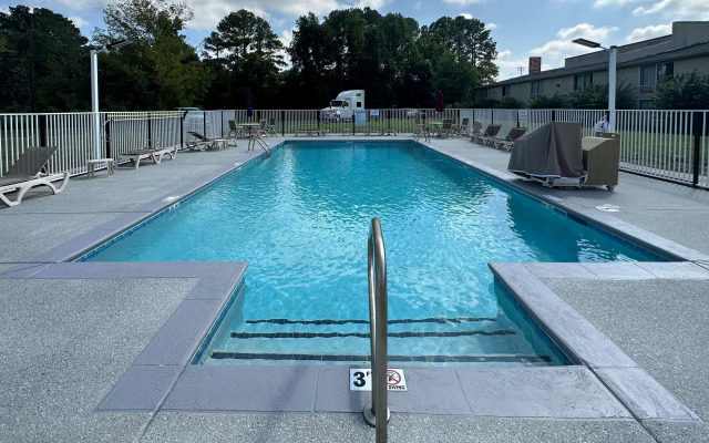 Motel 6 Greensboro, NC - Airport