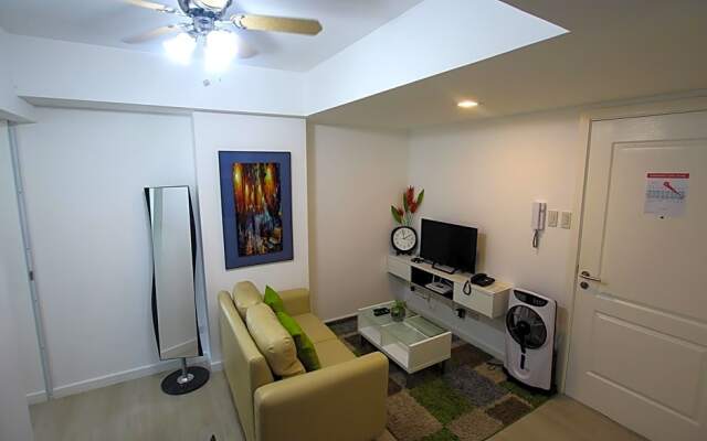 Siglo Suites @ The Azure Urban Resort Residences