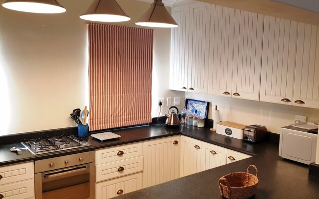 107 Ellefsen Golf Suites