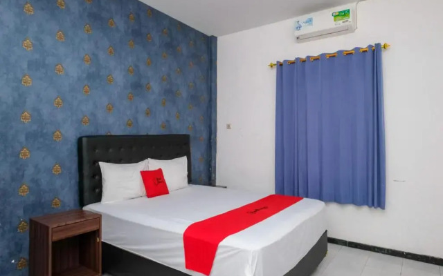 RedDoorz near Moro Mall Purwokerto