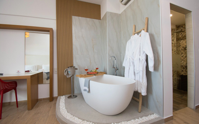 Yianna Caravel Suites "by Checkin" adults only