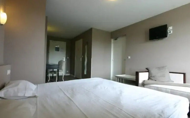 Brit Hotel La Guinguette