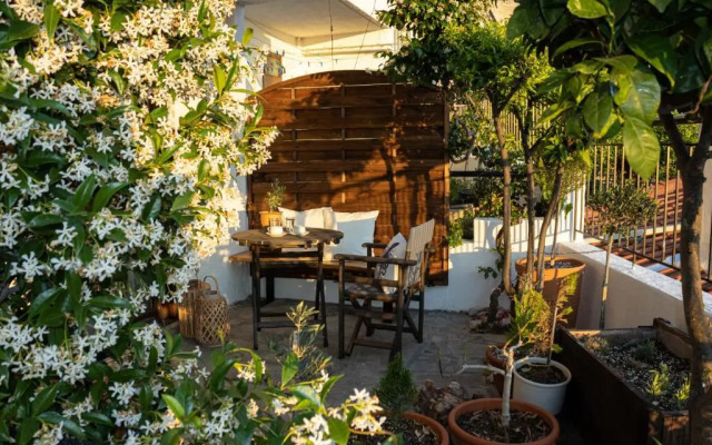 Arias House
