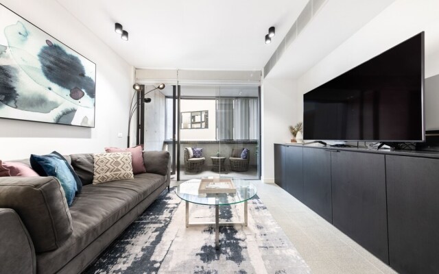 The Surry Apartments by Urban Rest