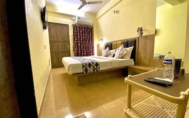 Oyo 87961 Hotel Im-Pact Stays Palace