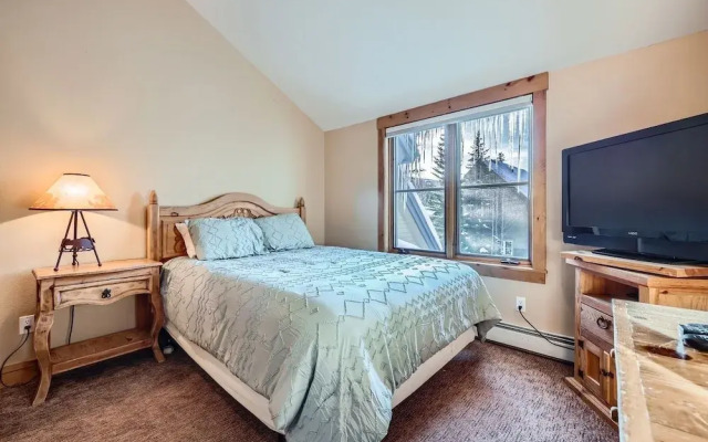 8712 Ski Tip Townhomes 3 Bedroom Townhouse