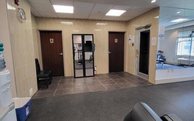 Days Inn & Suites by Wyndham Fort Saskatchewan