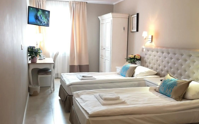 Riviera Resort Modlin Airport
