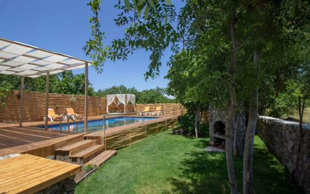 Relish Villalari   (Limited Hours Front Desk  Need To Contact Property In Advance)