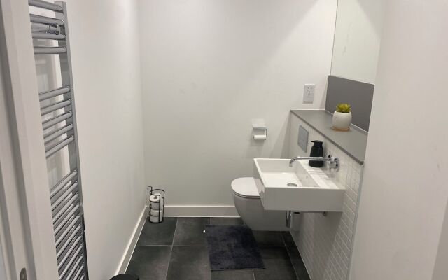 Charming 3-bed Apartment in London