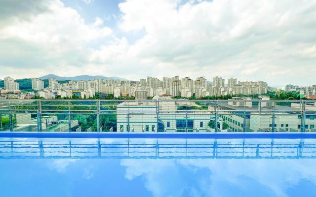 Skypark Central Seoul Pangyo