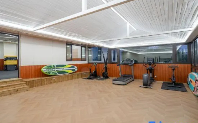 Waiting Hotel (Luoshan Road , Pudong New Area, Shanghai)