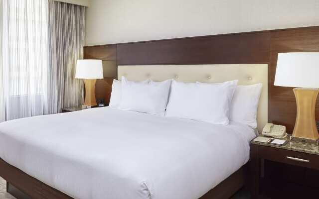 DoubleTree by Hilton Washington DC - Crystal City