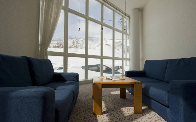 Owashi Lodge - Hostel